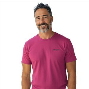 Patagonia Men’s T-Shirt Sz XL Red Purple Logo Graphic Print Short Sleeve Cotton